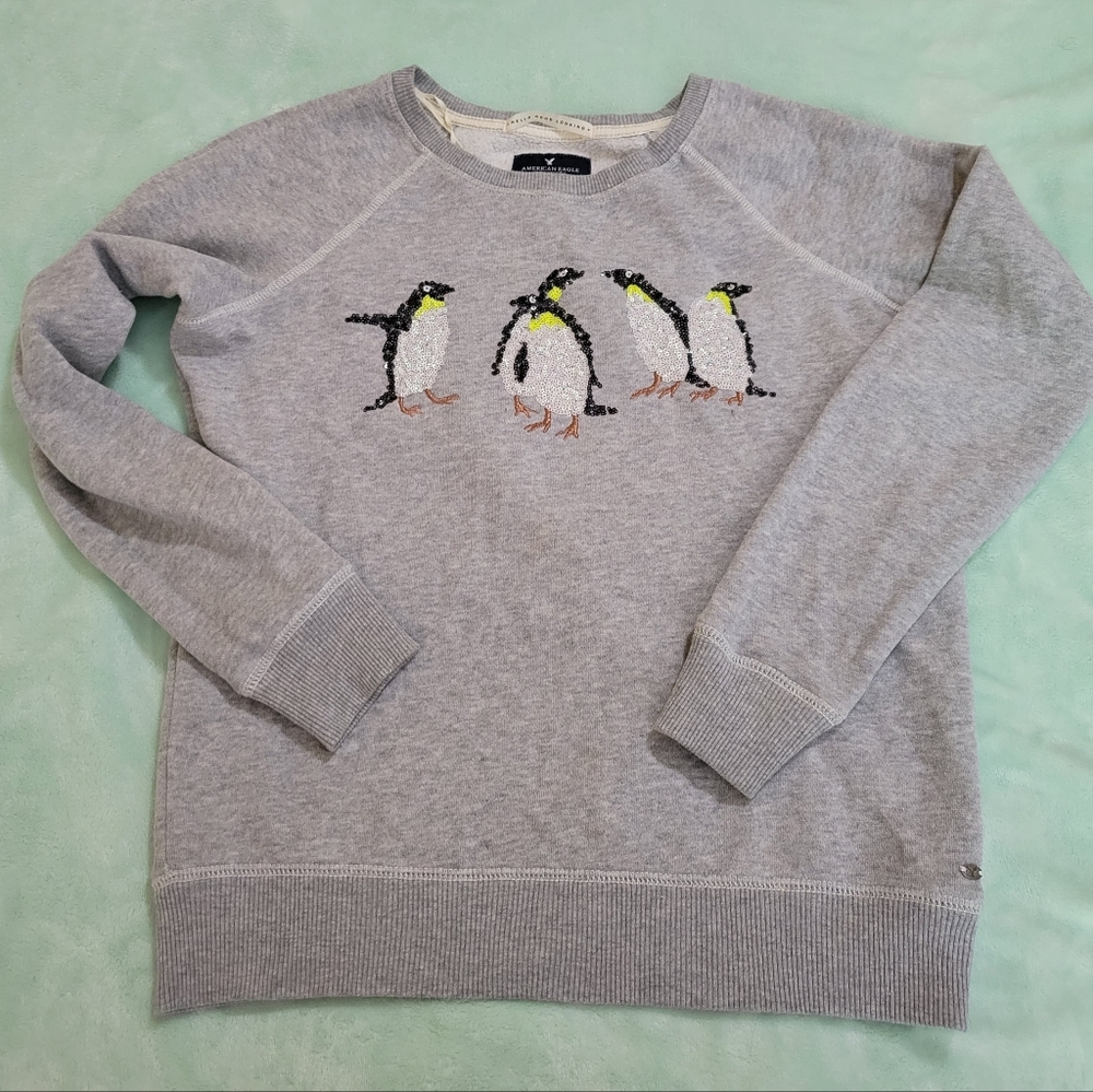 American Eagle Outfitters cute gray sweatshirt with penguins